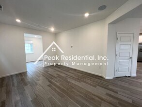 1664 Matmor Rd in Woodland, CA - Building Photo - Building Photo