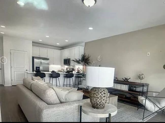 property at 54 Thurnham Ln