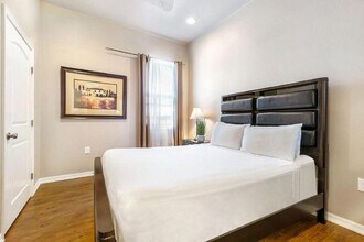 1812 Carondelet St in New Orleans, LA - Building Photo - Building Photo
