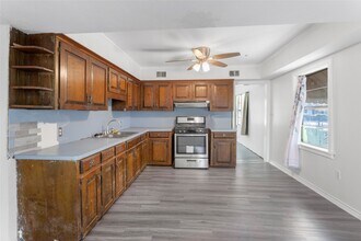 1314 Fairview Dr in Alvin, TX - Building Photo - Building Photo