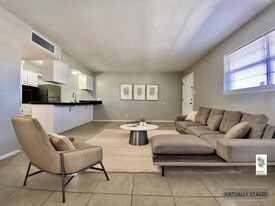 2320 E 21st St in Odessa, TX - Building Photo