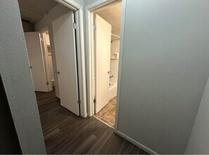 2430 Muscatine Ave in Iowa City, IA - Building Photo - Building Photo