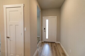 325 Coda Xing in Georgetown, TX - Building Photo - Building Photo