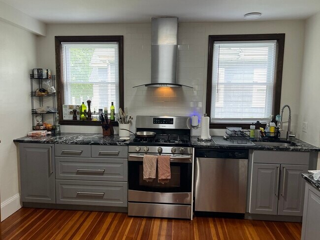 33 Colberg Ave in Boston, MA - Building Photo - Building Photo