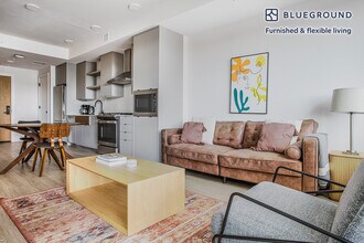 3030 Potomac Ave-Unit -FL3-ID1016 in Arlington, VA - Foto de edificio - Building Photo