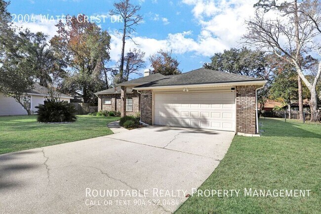 2004 Water Crest Dr in Orange Park, FL - Foto de edificio - Building Photo