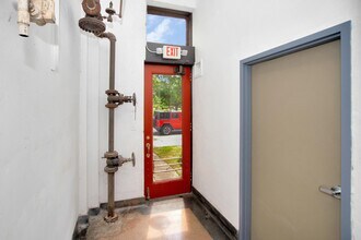 470 Brainard St, Unit 1 in Detroit, MI - Building Photo - Building Photo