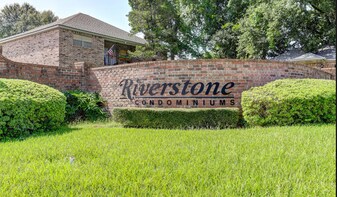 3121 Johnston St, Unit 235 in Lafayette, LA - Building Photo