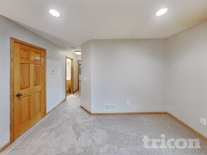 729 38th Ave in Anoka, MN - Building Photo - Building Photo