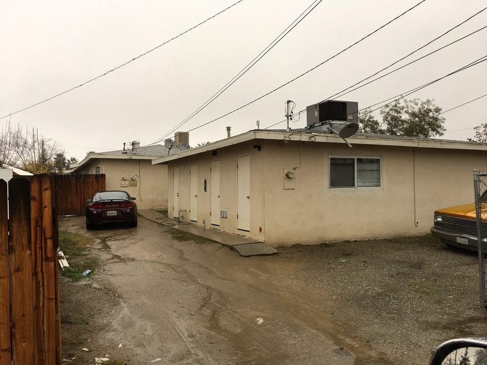 505 Goodman St in Bakersfield, CA - Building Photo