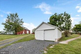 5452 Middle Rd in Winchester, VA - Building Photo - Building Photo