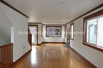 913 NW 51st St in Seattle, WA - Building Photo - Building Photo