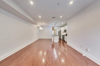 2221 M St NE in Washington, DC - Building Photo - Building Photo