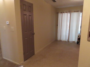 39522 8th Ave, Unit 39522 in Zephyrhills, FL - Foto de edificio - Building Photo