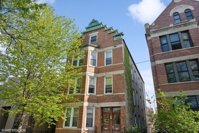 property at 2021 W Shakespeare Ave