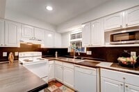 854 Wax Myrtle Ln photo'