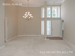 9513 W 122nd Ter in Overland Park, KS - Building Photo - Building Photo