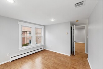 71 Park St in Ridgefield Park, NJ - Building Photo - Building Photo