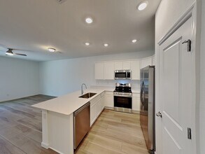 610 Holly Lks Dr in Orange Park, FL - Building Photo - Building Photo