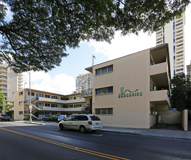 Beachside in Honolulu, HI - Building Photo - Building Photo