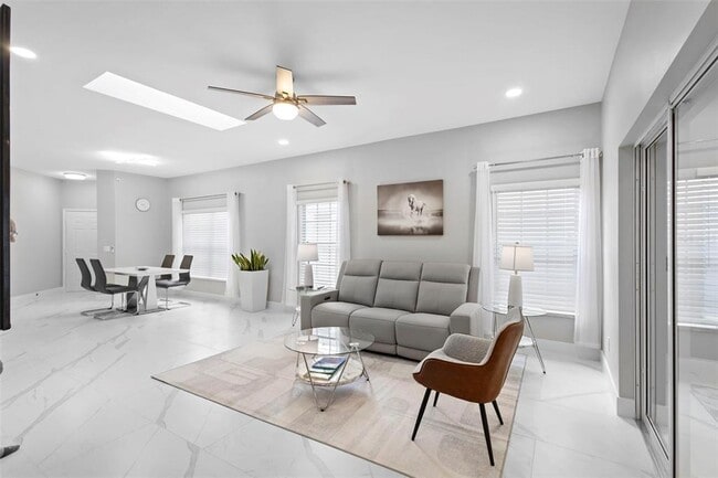 5730 Parkview Lake Dr in Orlando, FL - Building Photo - Building Photo