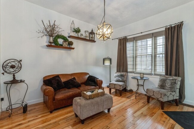 2459 N Clybourn Ave in Chicago, IL - Building Photo - Building Photo