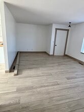 900 E Kirkwood Dr, Unit 902 in Aurora, MO - Building Photo - Building Photo