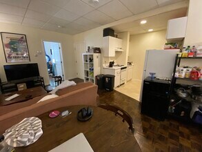 10 Grove St, Unit 1 in Boston, MA - Building Photo - Building Photo
