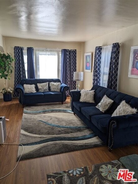 property at 9202 Crenshaw Blvd
