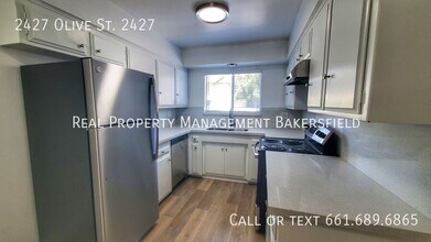 2427 Olive St in Bakersfield, CA - Building Photo - Building Photo