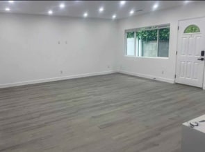 19057 Friar St in Reseda, CA - Foto de edificio - Building Photo