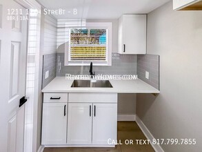 1211 12th St in Galena Park, TX - Foto de edificio - Building Photo