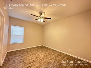 1301 S Yankton St in Alton, TX - Building Photo - Building Photo