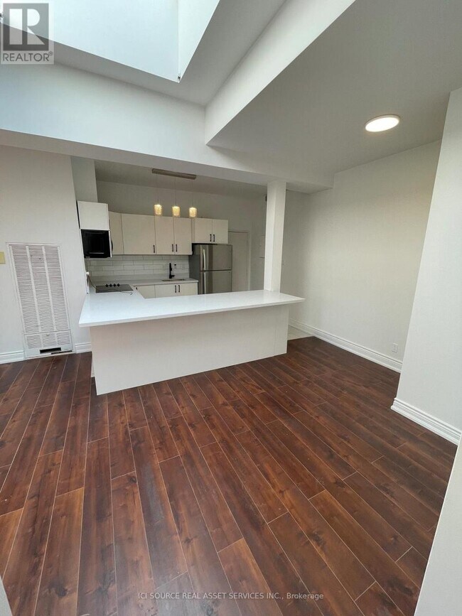 754 Queen St E in Toronto, ON - Building Photo - Building Photo
