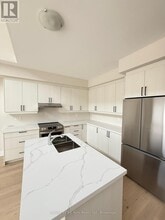 15 Ruby Crescent in Richmond Hill, ON - Building Photo - Building Photo