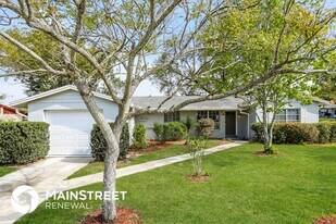 1560 Fergason Ave in Deltona, FL - Building Photo