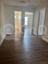 8001 W Elizabeth Ln in Fort Worth, TX - Building Photo - Building Photo