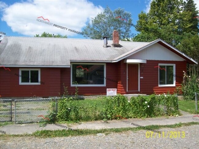 property at 709 S Silver St
