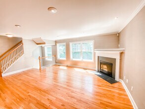 439 Glenbrook Rd in Stamford, CT - Building Photo - Building Photo
