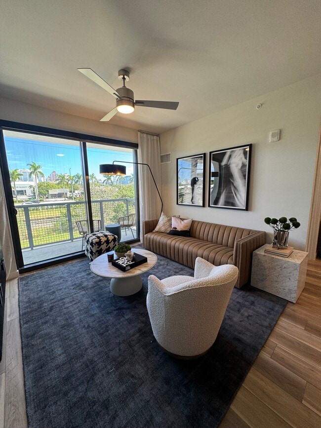 2460 NE 188th St, Unit 522 in Miami, FL - Foto de edificio - Building Photo