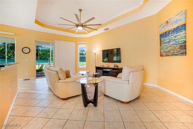 349 Harvard Ln in Naples, FL - Foto de edificio - Building Photo