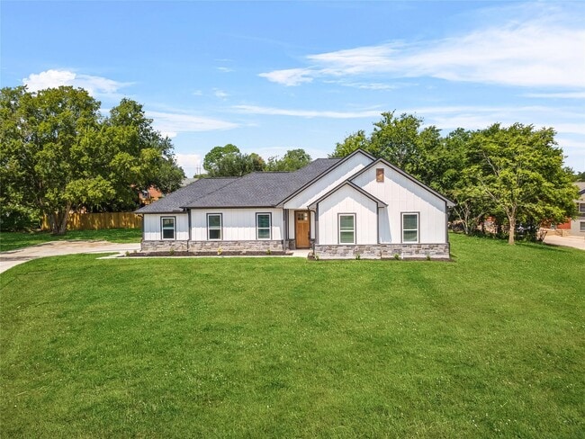 property at 2315 Progress Dr