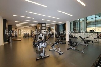 201 Folsom St-Unit -29C in San Francisco, CA - Building Photo - Building Photo