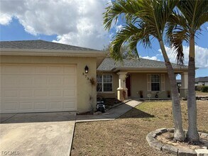 3732 NE 12th Pl in Cape Coral, FL - Building Photo - Building Photo