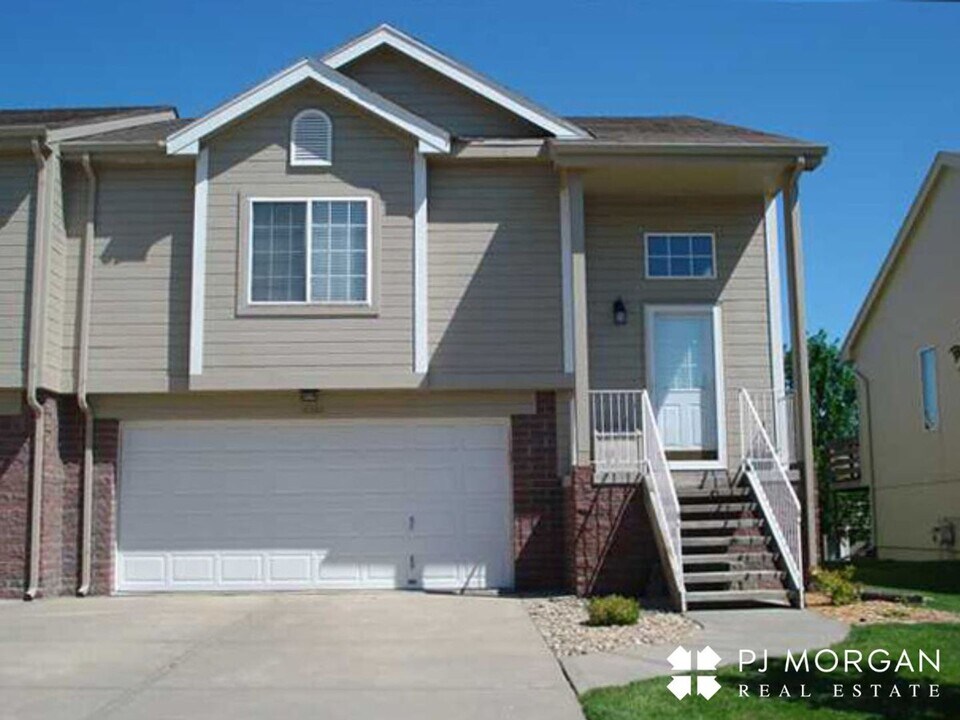 14464 Saratoga St in Omaha, NE - Building Photo