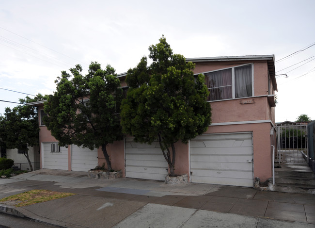 8016-8020 Halldale Ave in Los Angeles, CA - Building Photo - Building Photo