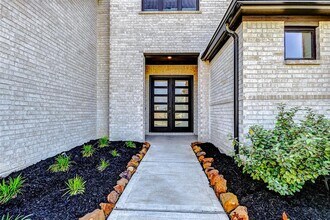 7606 Redwoods Frst Dr in Katy, TX - Building Photo - Building Photo