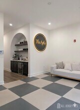 581 Middlesex Ave in Metuchen, NJ - Foto de edificio - Building Photo