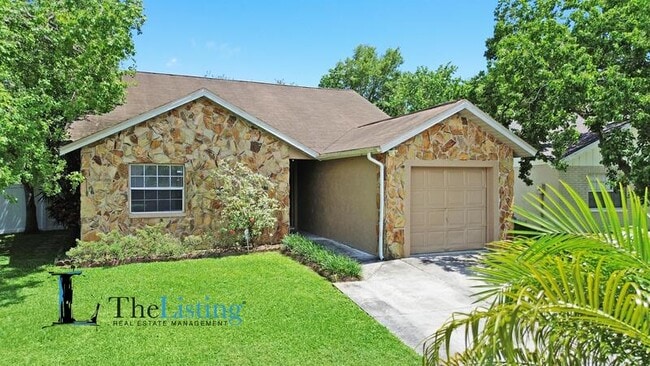 1317 Coolridge Dr in Brandon, FL - Building Photo - Building Photo