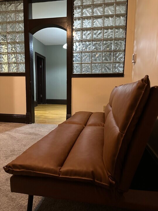 118 Pine St, Unit FURNISHED in Sheboygan Falls, WI - Building Photo